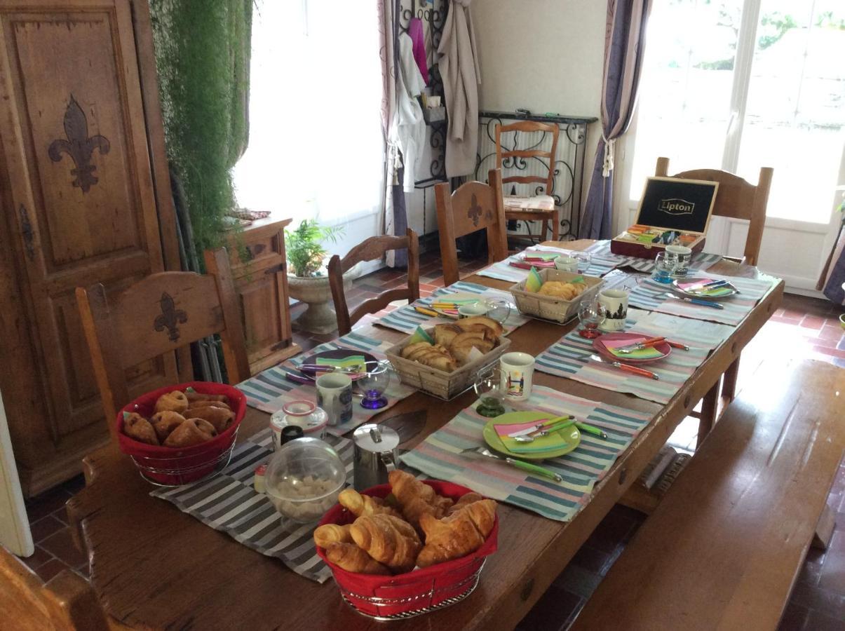 Boutigny L'Orme Des Voyageurs B&B 외부 사진